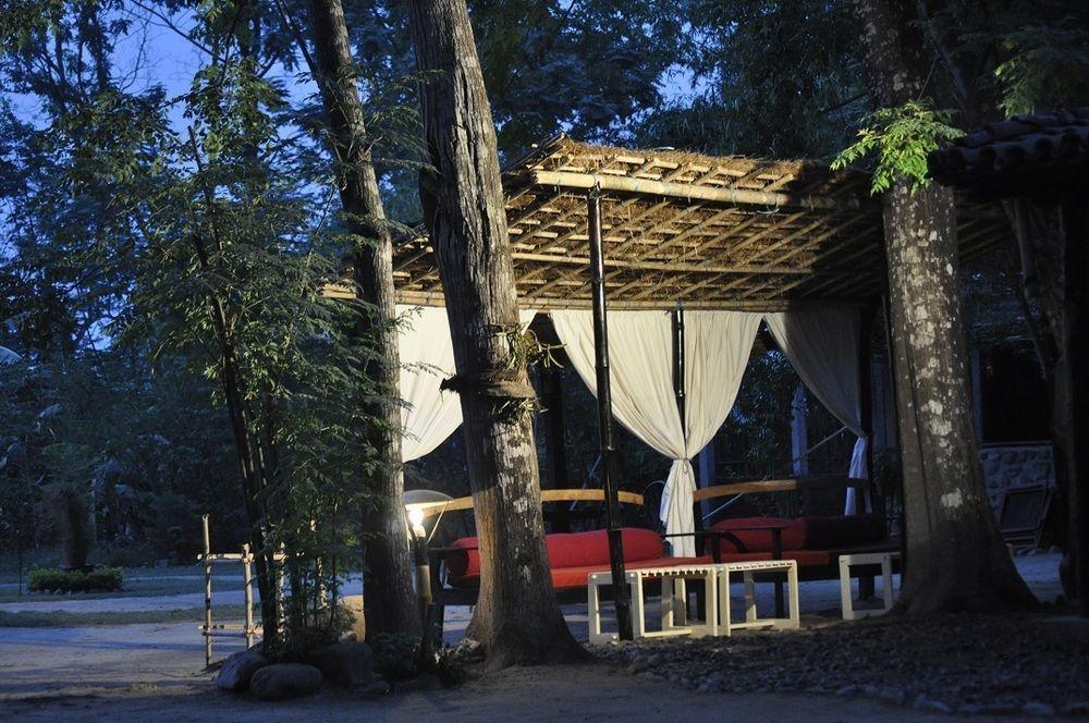 Machan Country Villa Kumarwarti Exterior photo