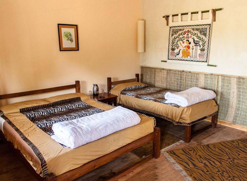 Machan Country Villa Kumarwarti Exterior photo